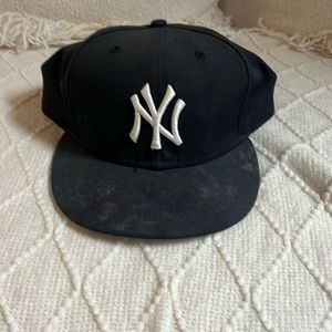 New York Yankees new era size 8 fitted hat.